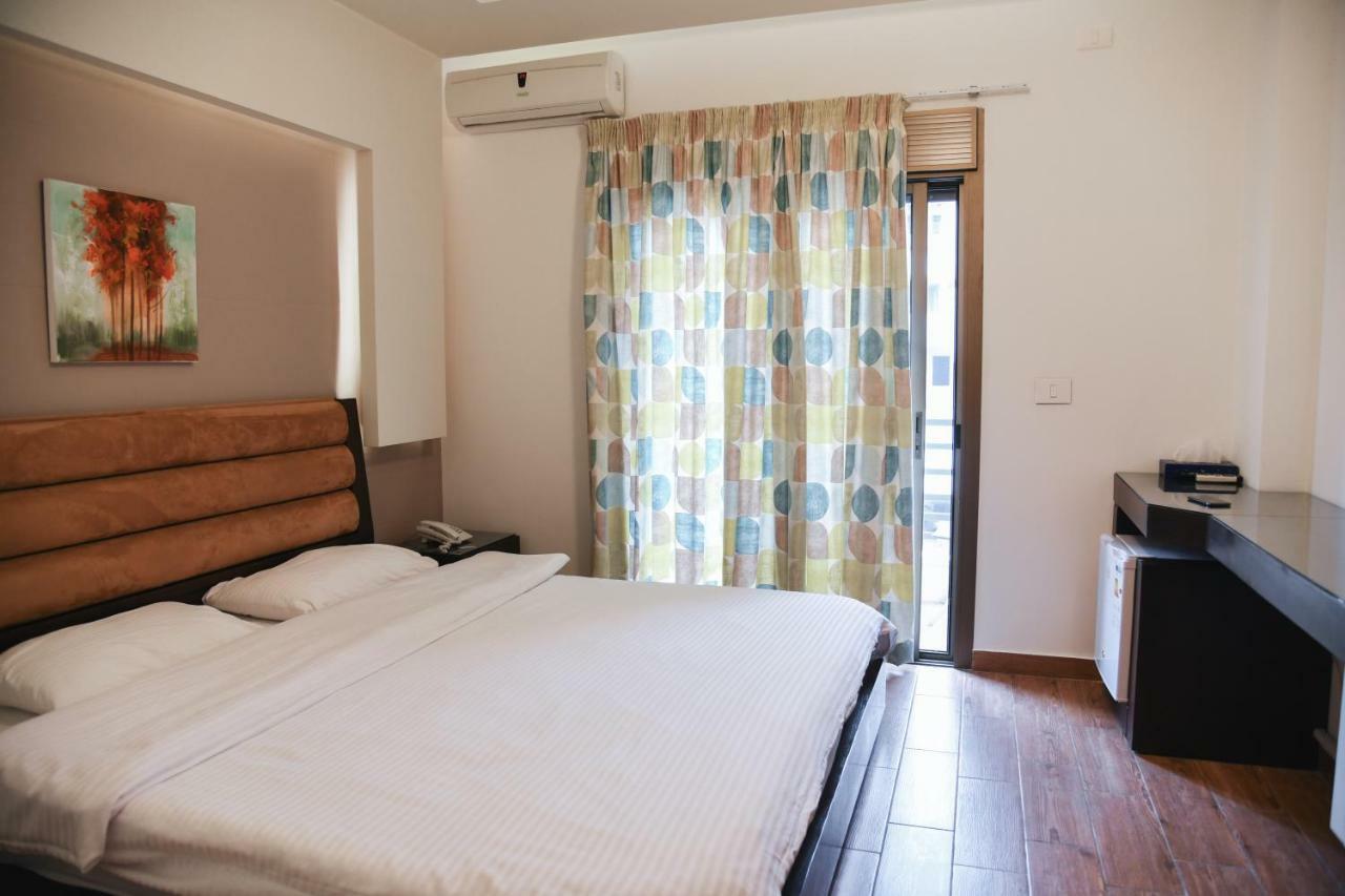 Serail Hotel Ehden Exterior foto